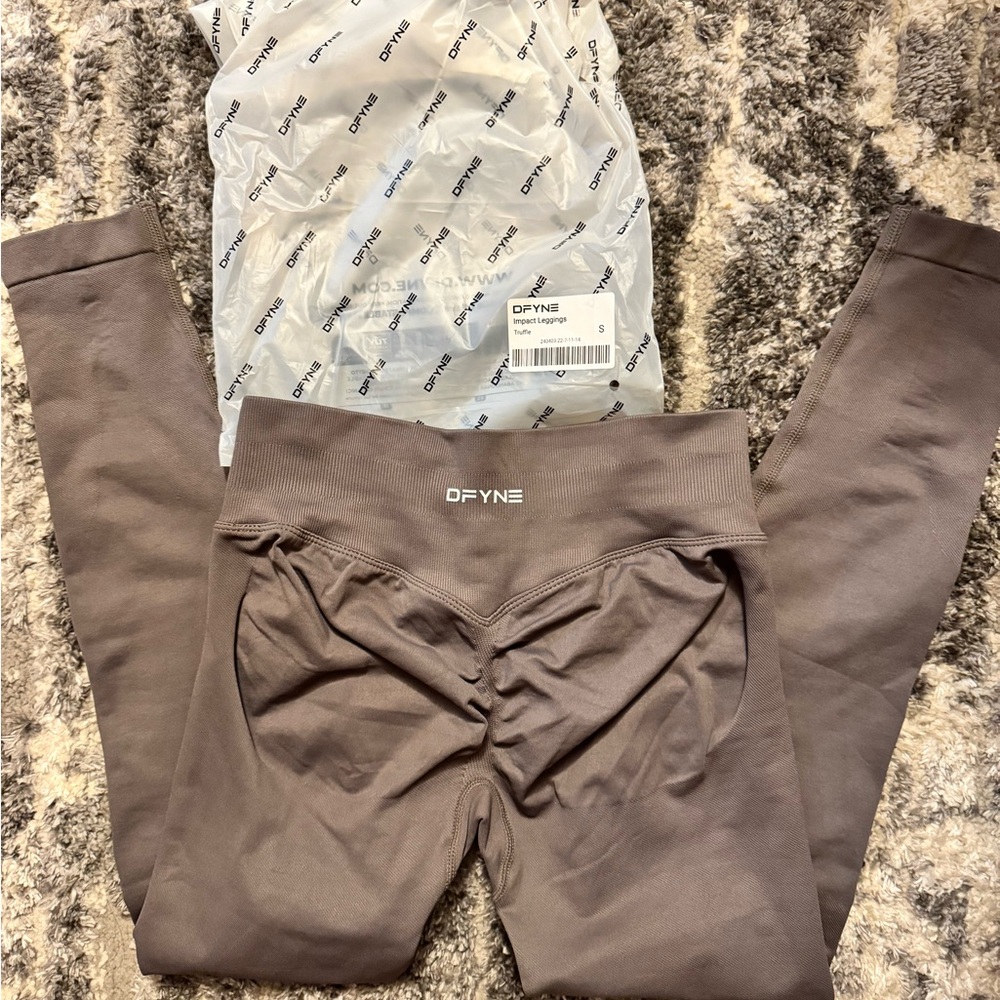 DFYNE IMPACT LEGGINGS - BRAND NEW